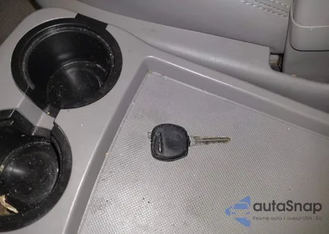 2006 Pontiac Montana Sv6 z USA, uszkodzony, nr VIN 1GMDV33LX6D240261